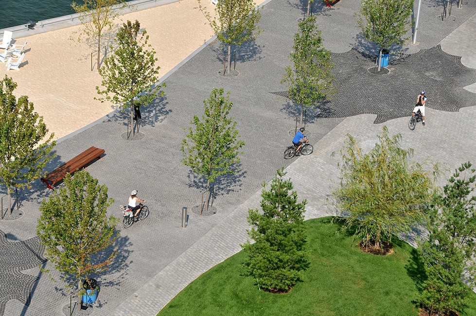 Archisearch SUGAR BEACH | CLAUDE CORMIER + ASSOCIATES_LANDSCAPE ARCHITECTS + URBAN DESIGNERS | TORONTO_ONTARIO_CANADA