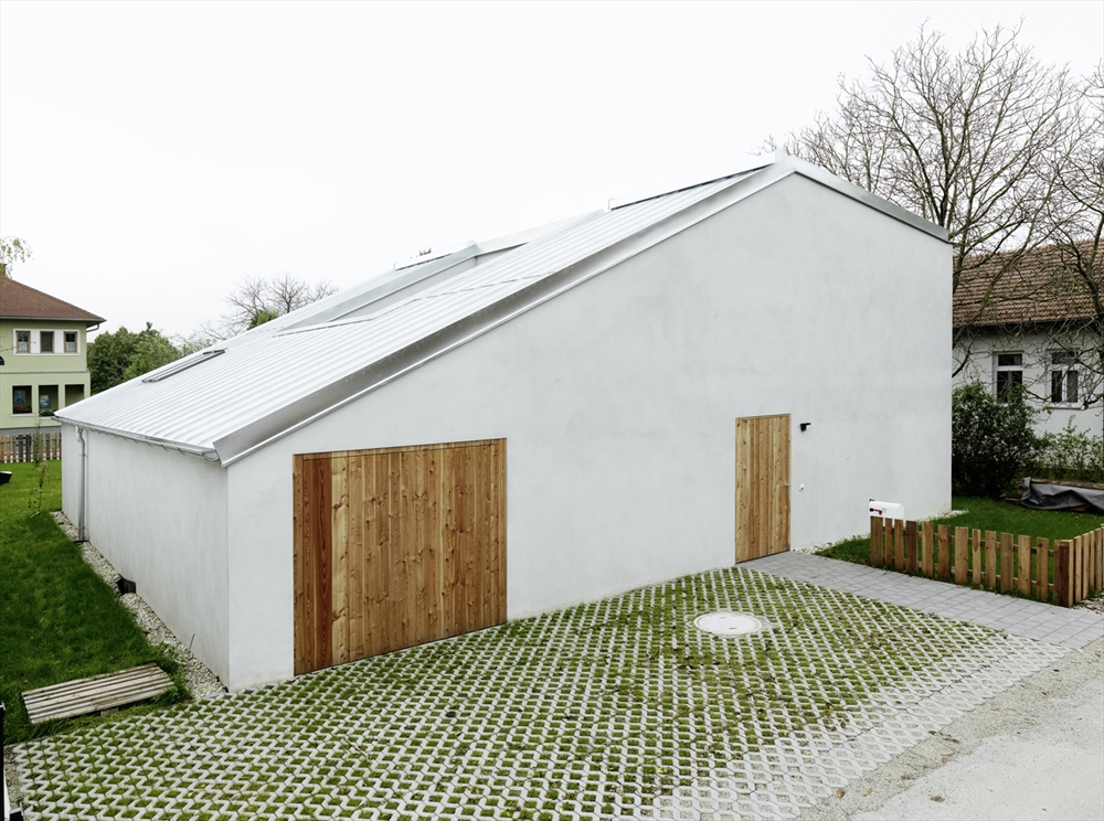 Archisearch - Low Budget Brickhouse / Triendl & Fessler Architekten