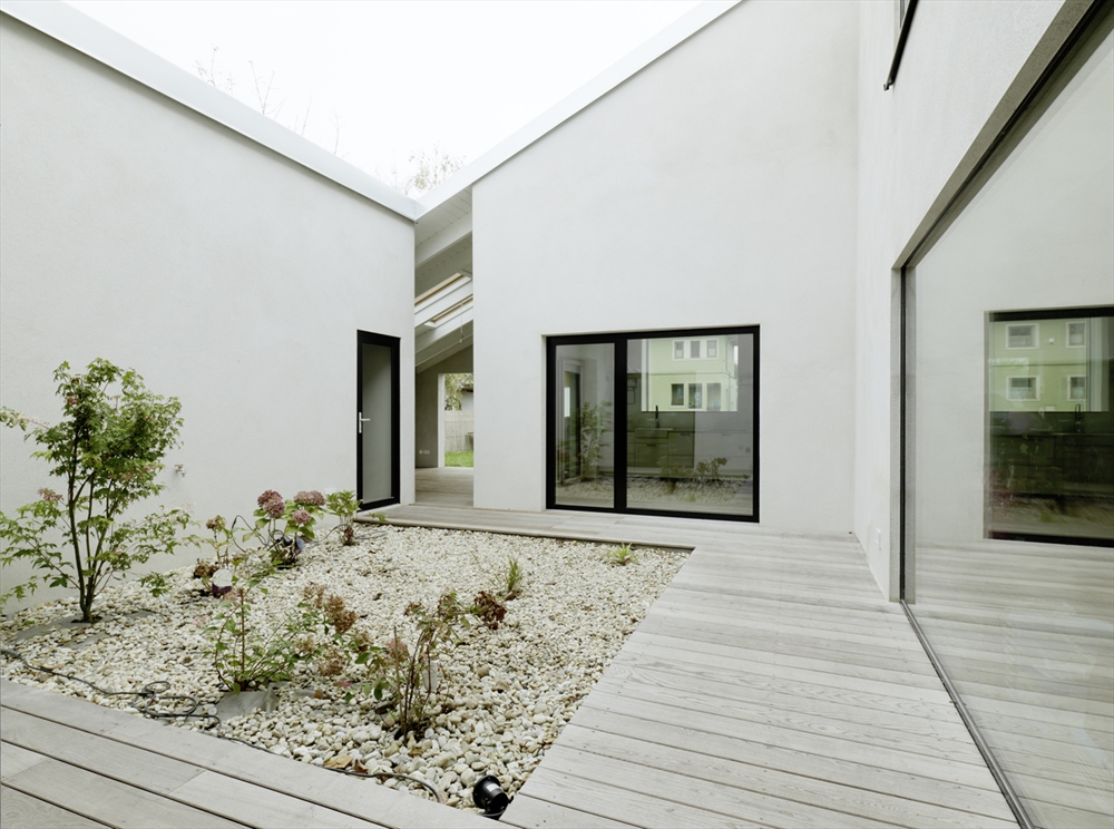 Archisearch - LOW BUDGET BRICKHOUSE / TRIENDL & FESSLER ARCHITEKTEN