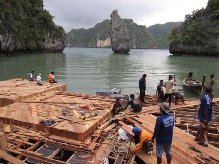 Archisearch FLOATING AUDITORIUM BY OLE SCHEEREN; FILM ON THE ROCKS YAO NOI