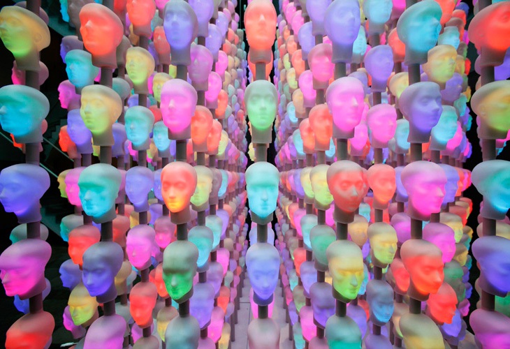 Archisearch - 'DIMENSION' -Light Art : 1728 Φωτεινά κεφάλια από τον Σουηδό σχεδιαστή Alexander Lervik   