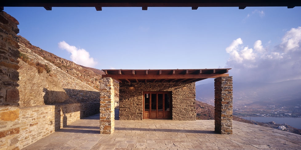 Archisearch - Location: «Charakas», Gavrio, Andros , Cyclades / Architectural Design: Katerina Tsigarida Architects / Architects: K. Tsigarida, T. Tantsis, A. Tellios, G. Toutourtsidou / Contruction Management: A. Kapon / Design: 2001 / Construction: 2003-2004 / Total area: 200 sqm / Photos: E. Attali, Y. Yerolymbos 