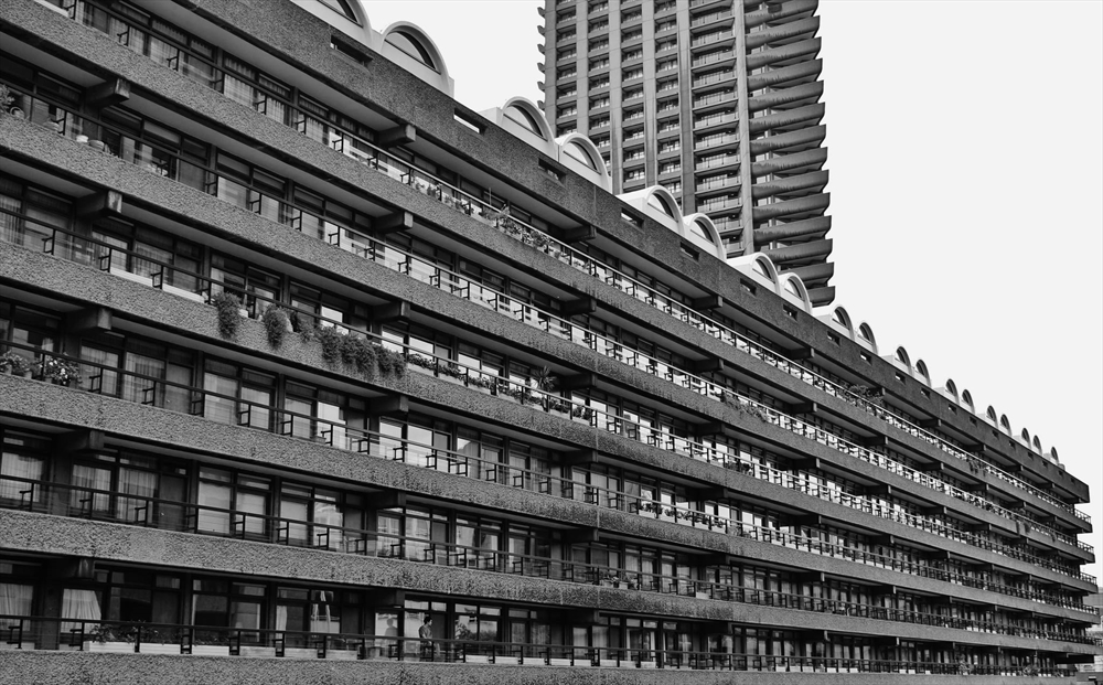 Archisearch LEARNING FROM THE BARBICAN: A MIDDLE CLASS COUNSIL ESTATE (FILM)