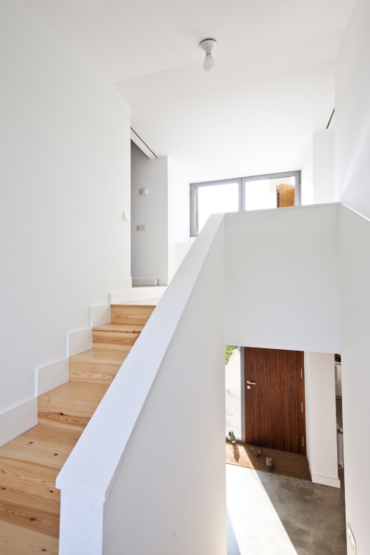 Archisearch BACH ARCHITECTS REMODELATION OF A SUMMER HOUSE