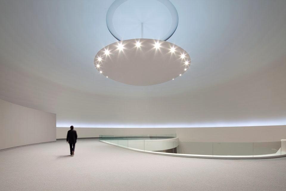 Archisearch - Niemeyer’s massive and minimalist four-ton chandelier. Photo: (c) James Ewing Photography