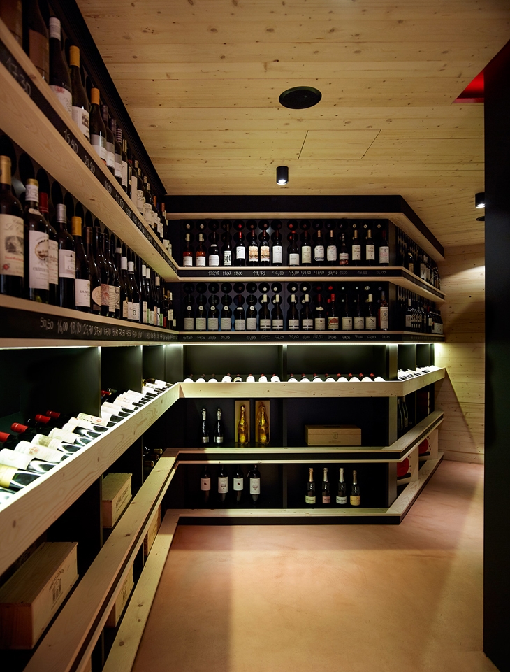 Archisearch MR VERTIGO: A WINE CELLAR IN THE CENTRE OF ATHENS / CADU ARCHITECTS