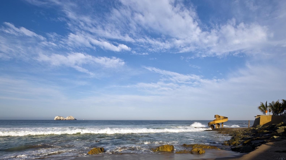 Archisearch A STAIR THAT LEADS YOU TO THE SEA / CARPA OLIVERA / COLECTIVO URBANO / PHOTOGRAPHY & VIDEO BY ONNIS LUQUE