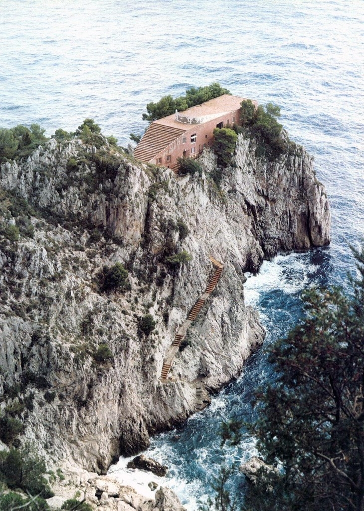 Archisearch - Domus 605 / April 1980 page details. Adalberto Libera`s Villa Malaparte, Capri, 1938