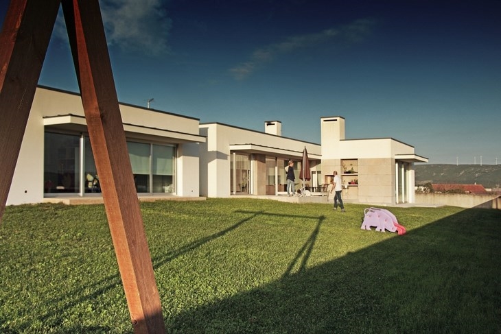 Archisearch - HOUSE IN CRUZ DE OLIVEIRA, BENEDITA / PEDRO FONSECA JORGE