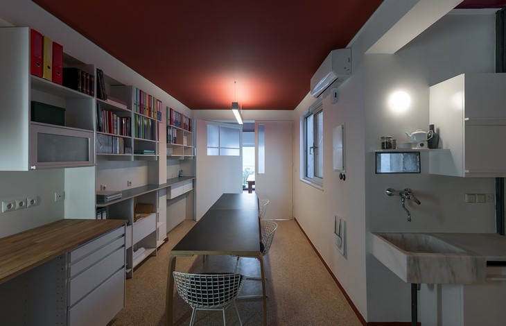 Archisearch - HIBOUX COMPLETES RENOVATION OF A CINEMA PRODUCTION COMPANY OFFICES