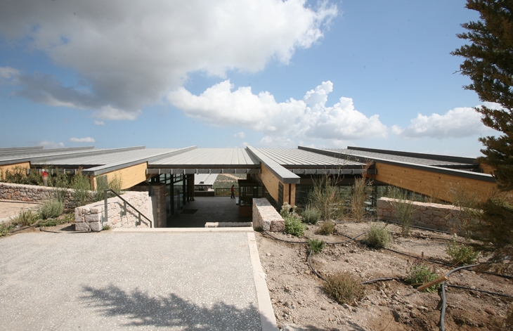 Archisearch - View of entrance to museum (c) Kizis Architects