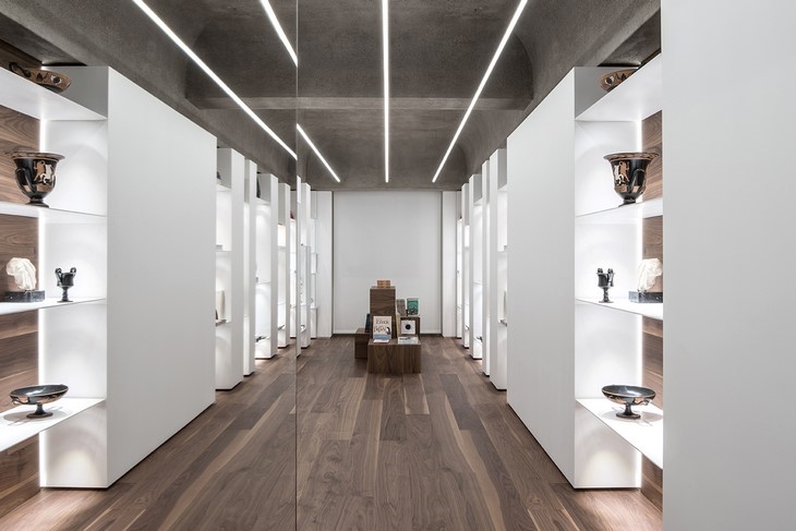 Archisearch - Cycladic Shop by Kois Associated Architects / Photography: Giorgos Sfakianakis