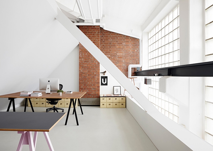 Archisearch HALLE A: STUDIO, WORKPLACE AND LIVING PLACE INTERIOR DESIGN BY DESIGNLIGA