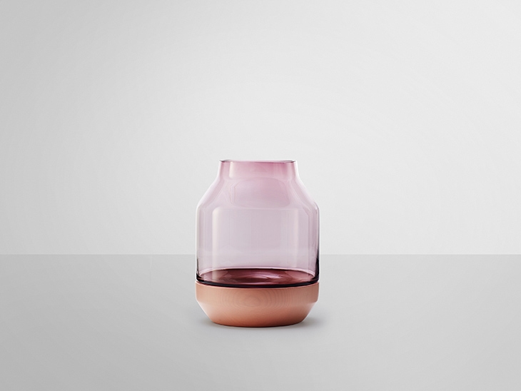 Archisearch WOOD AND GLASS INTERACT IN NEW VASE BY MUUTO