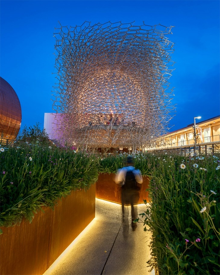 Archisearch - United Kingdom Pavilion `Grown in Britain: Shared Globally` by artist Wolfgang Buttress and engineer Tristan Simmonds (c) Pygmalion Karatzas