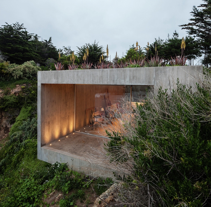 Archisearch A PAINTER'S STUDIO IN LOS VILOS, CHILE BY FELIPE ASSADI & FRANCISCA PULIDO