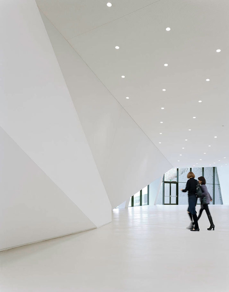 Archisearch FESTIVAL HALL OF THE TIROLER FESTSPIELE ERL BY DELUGAN MEISSL ASSOCIATED ARCHITECTS