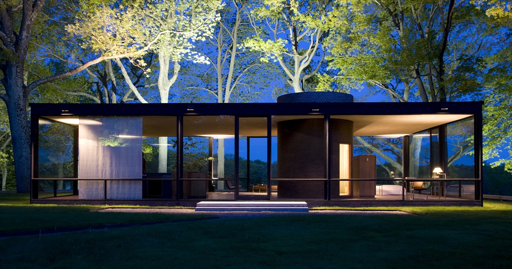 Archisearch - PHILIP JOHNSON'S GLASS HOUSE TOUR (VIDEO)