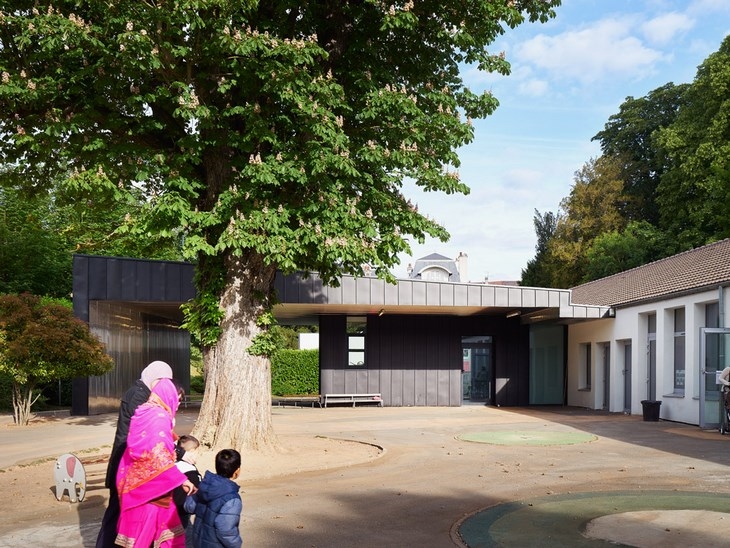 Archisearch NURSERY SCHOOL EXTENSION, MANTES-LA-VILLE, FRANCE / GRAAL ARCHITECTURE