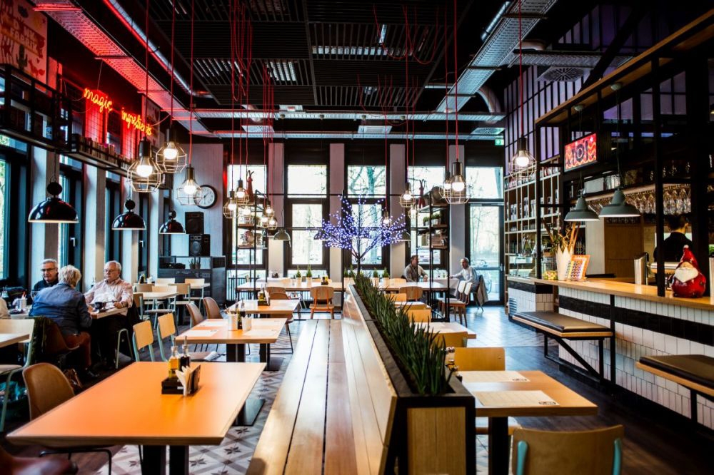 Archisearch - GRUPPO - DECORATIVO DESIGNS AN ALL DAY BAR RESTAURANT IN KARLSRUHE, GERMANY