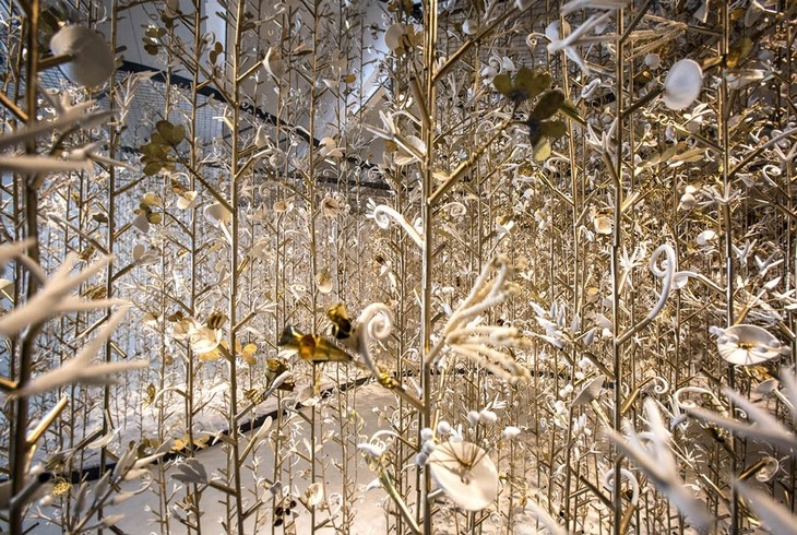 Archisearch THE FROZEN BEAUTY OF THE HANGING GARDEN / AN INSTALLATION BY KRIS RUHS