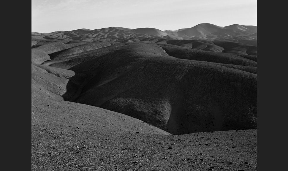 Archisearch - `Atacama Desert, Chile 05`, year: 2013 material: digital b/w silver gelatin print / measurements: W 102 x H 80 cm (W 40.2 x H 31.5 inches), frame measurements: W 105 x D 5 x 81 cm (W 41.3 x D 2 x 31.9 inches) / editon: 6 + 2 AP / exhibitions: Accademia di Architeturra Mendrisio / Bauhaus Archiv, Museum fur Gestaltung Berlin, `Dialoghi/Dialoge‘, 2015 / (c) Helene Binet, courtesy ammann//gallery, Cologne