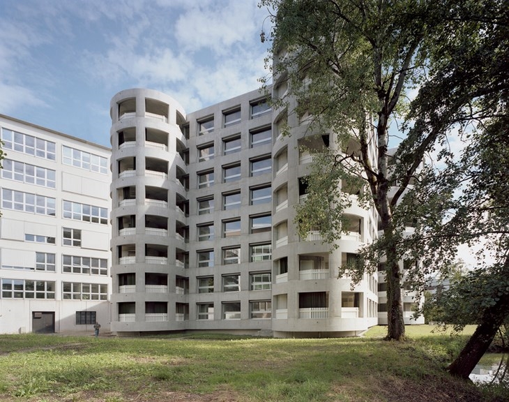 Archisearch EIGHT-STOREY CONCRETE RESIDENTIAL BUILDING IN ZELLWEGER PARK, SWITZERLAND BY HERZOG & DE MEURON
