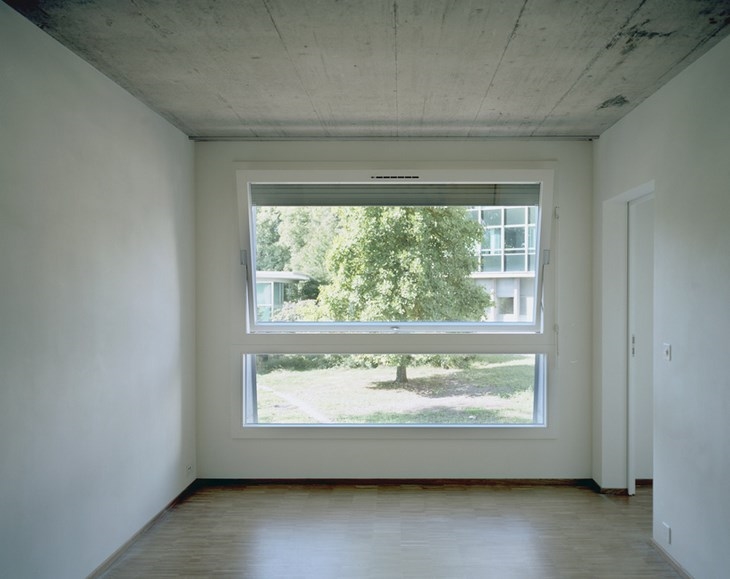 Archisearch - Concrete Apartment Building in Zellweger Park / Herzog & de Meuron Architects / (c) Erica Overmeer 