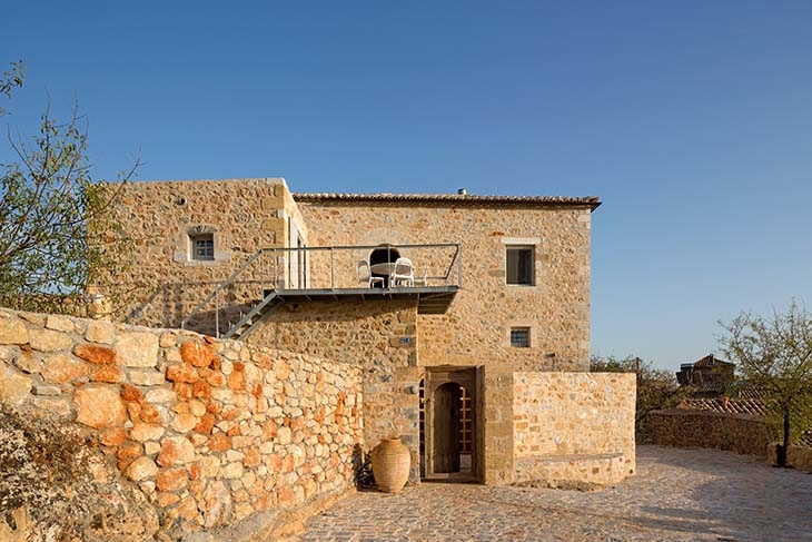 Archisearch RECONSTRUCTION OF A STONE HOUSE | hhharchitects 