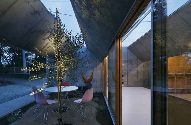 Archisearch OUTSIDE IN BY TAKESHI HOSAKA ARCHITECTS