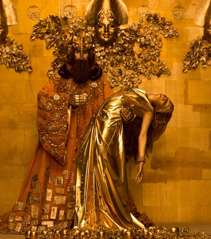 Archisearch THE SENSUALITY OF KLIMT REVITALISED BY INGE PRADER'S PHOTOGRAPHY