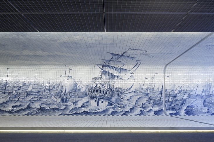 Archisearch BENTHEM CROUWEL INSTALL AN 80.000 TILE MURAL IN AMSTERDAM'S CENTRAL STATION