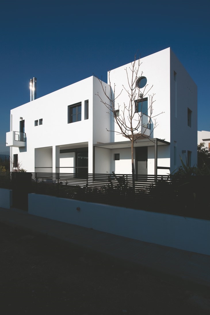 Archisearch - Southeast Elevation / Residence in Kifissia / A2 Architects