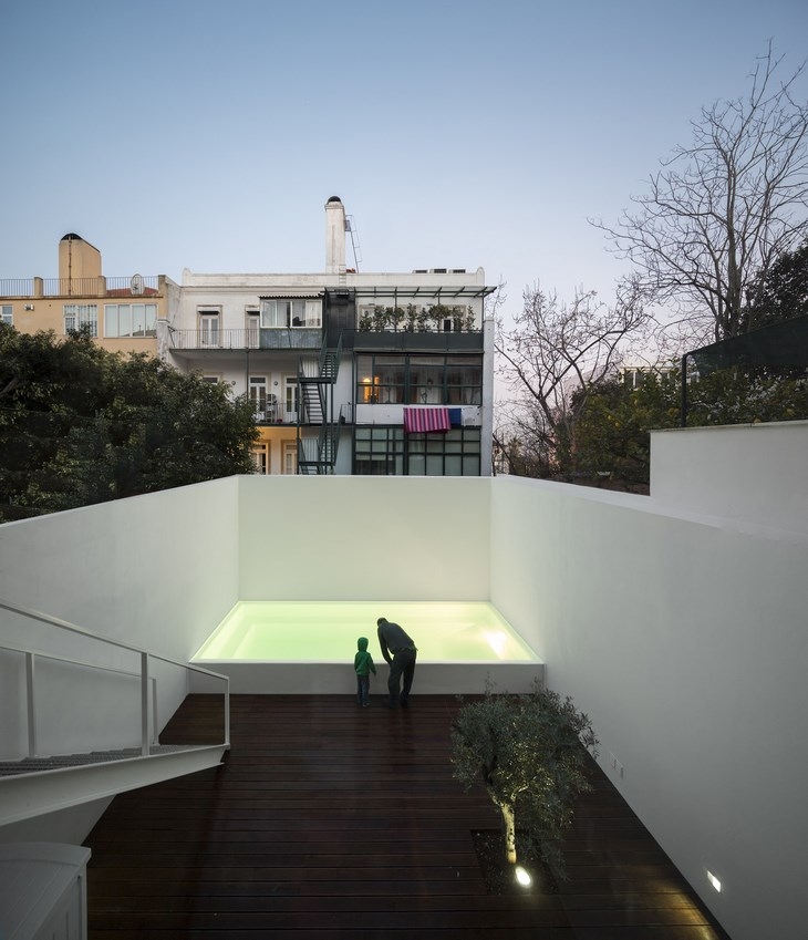 Archisearch LAPA HOUSE: A RECONSTRUCTION IN THE CENTER OF LISBON / JOÃO TIAGO AGUIAR ARCHITECTS