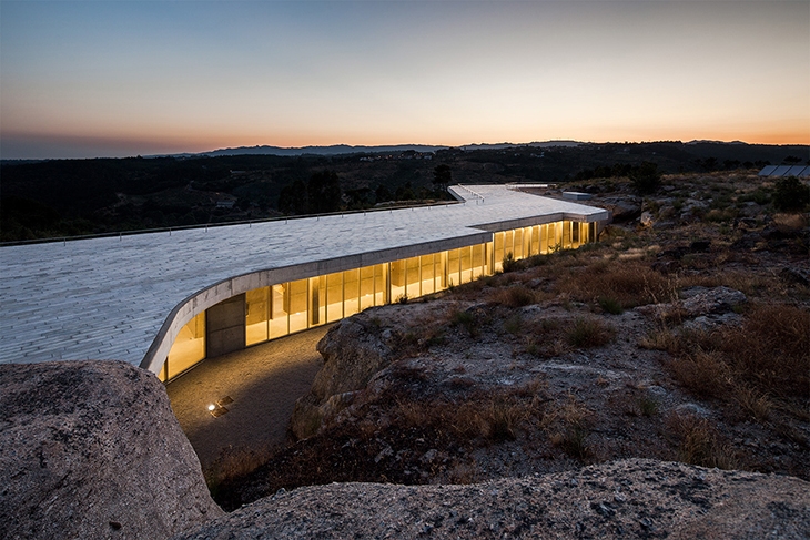 Archisearch - QUINTA DE LEMOS WINE BUILDING BY CARVALHO ARAÚJO IN PORTUGAL