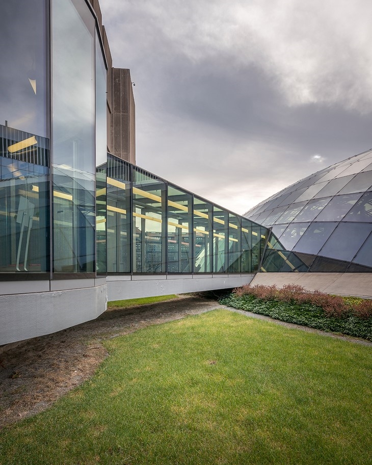 Archisearch PYGMALION KARATZAS CAPTURES THE MANSUETO LIBRARY IN THE UNIVERSITY OF CHICAGO