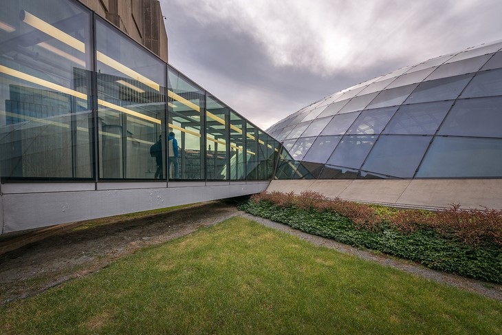 Archisearch PYGMALION KARATZAS CAPTURES THE MANSUETO LIBRARY IN THE UNIVERSITY OF CHICAGO