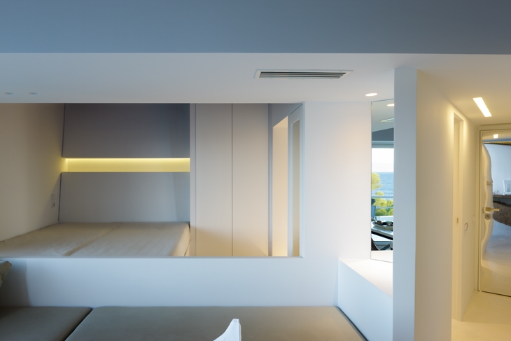 Archisearch - Apartment in Mati / Kipseli Architects / Photography by George Messaritakis