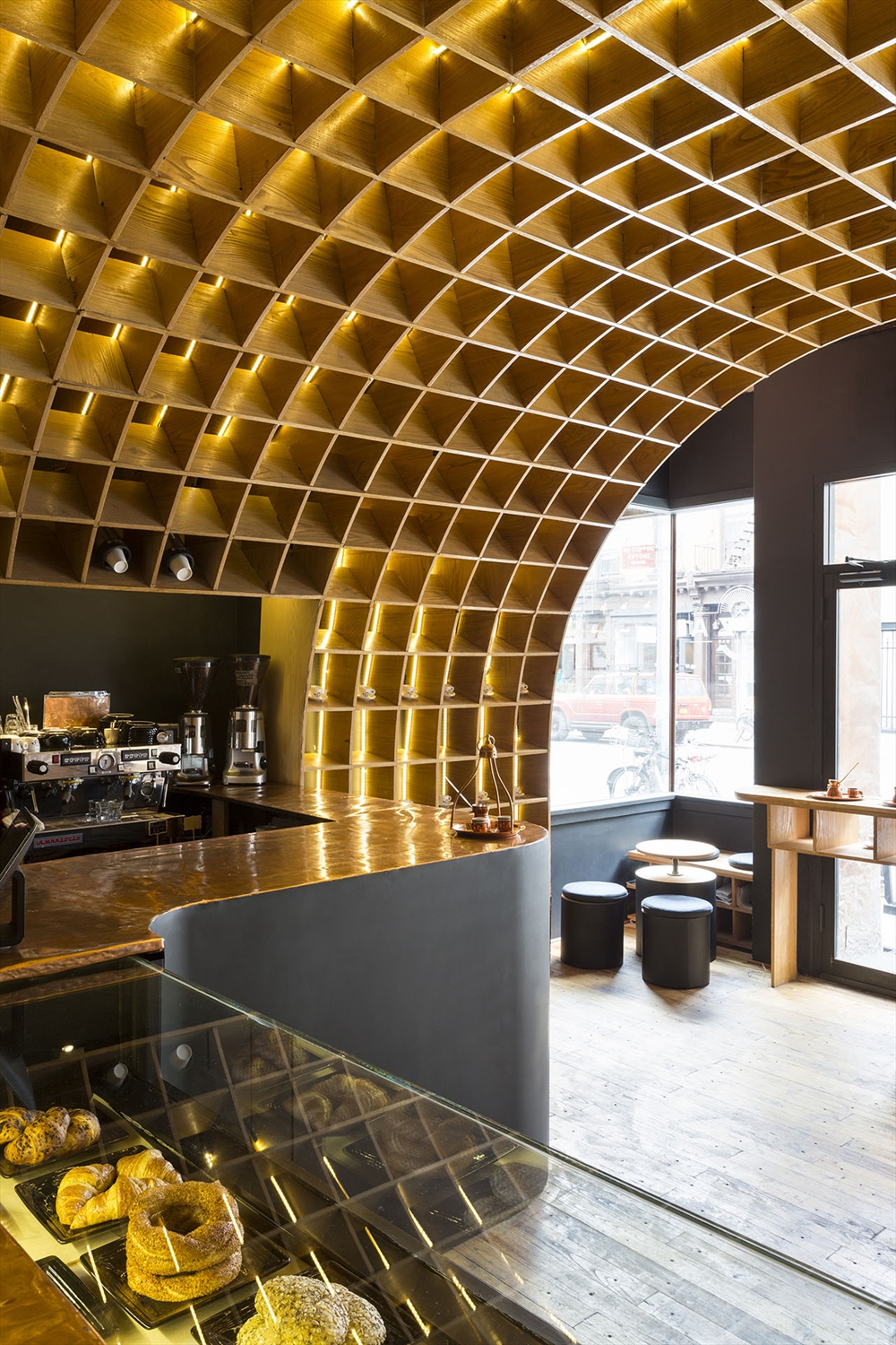 Archisearch ELEFTHERIOS AMBATZIS DESIGNS MAZA ESPRESSO BAR IN MANHATTAN, NY