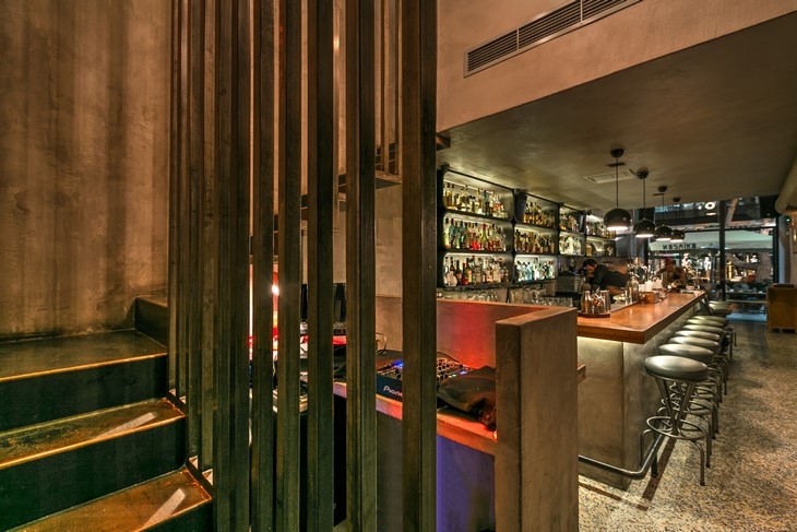 Archisearch MOSAIKO BAR IN GLYFADA REFRESHED BY ELEFTHERIOS AMBATZIS