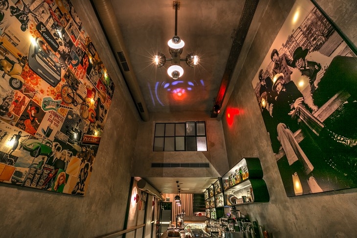 Archisearch MOSAIKO BAR IN GLYFADA REFRESHED BY ELEFTHERIOS AMBATZIS