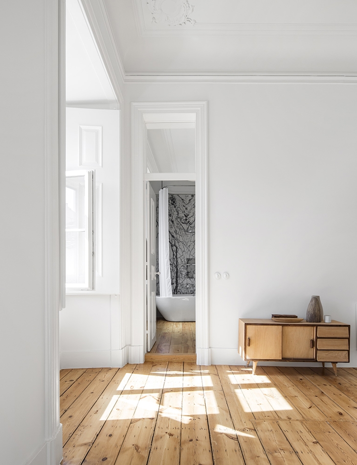 Archisearch - THE NEW CHIC OF APARTMENT NANA, LISBON / RAR.STUDIO