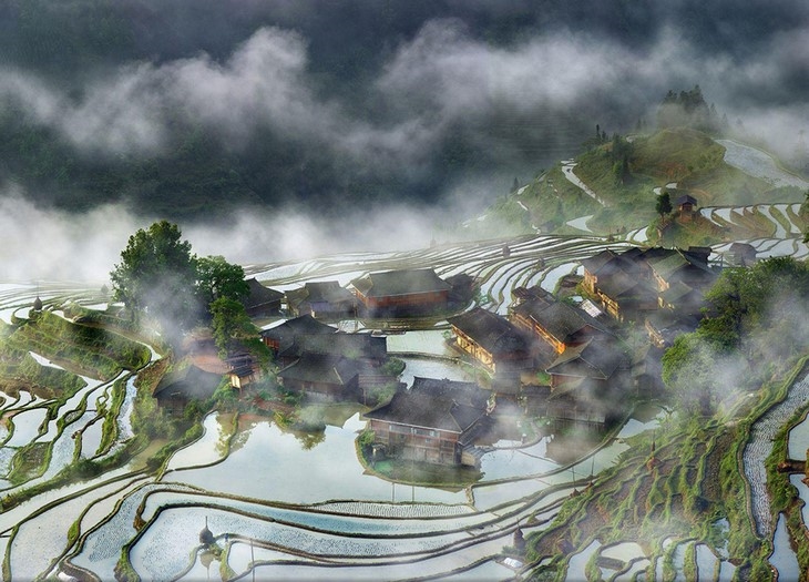 Archisearch - Terraces Village In The Mist, China / Image source: Thierry Bornier