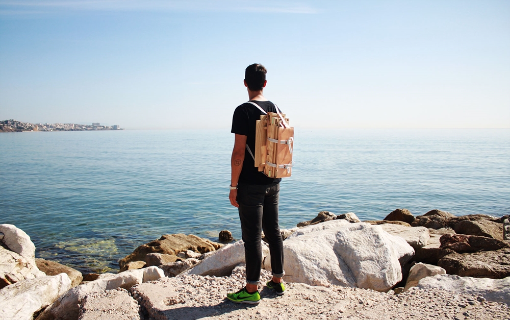 Archisearch NOMADIC CHAIR: A TEMPORARY CHAIR FOR ONE PERSON BY JORGE PENADÉS