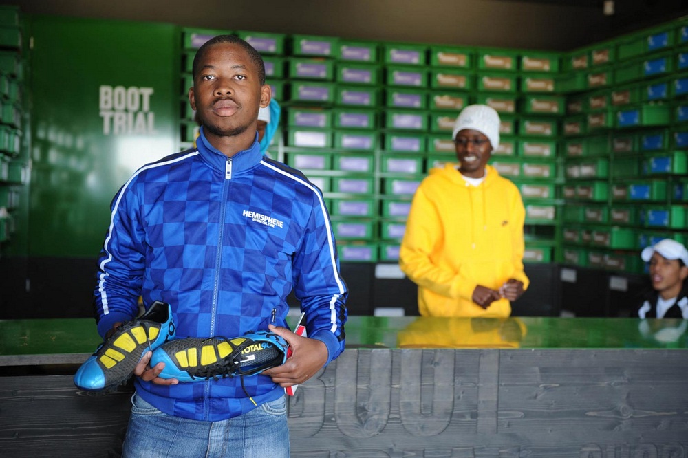 Archisearch NIKE FOOTBALL TRAINNING CENTRE / 2010 / SOWETO / SOUTH AFRICA