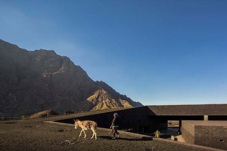 Archisearch OTO ARCHITECTS WIN THE 1RST PRICE WITH THE PNF HEAD OFFICE BUILDING IN ILHA DO FOGO NATURAL PARK IN CAPE VERDE