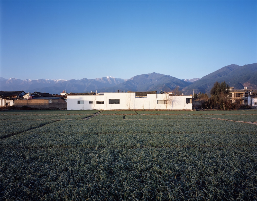 Archisearch - Between Meditation & Art: A Painter`s House in China by Zhaoyang Architects