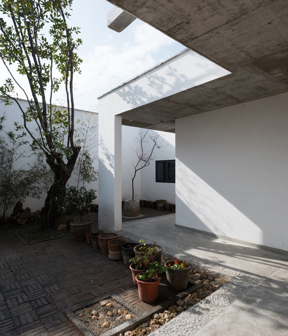 Archisearch - Between Meditation & Art: A Painter`s House in China by Zhaoyang Architects