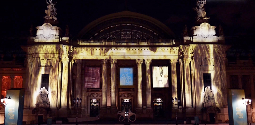 Archisearch - Universe of Water Particles on the Grand Palais