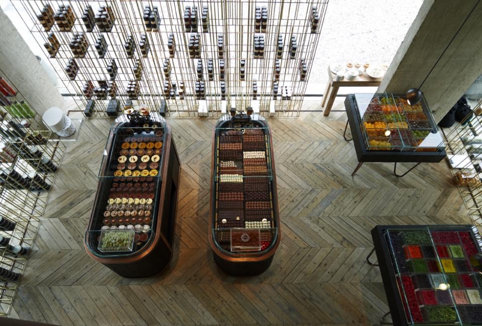 Archisearch - TO ΩΡΑΙΟΤΕΡΟ ΚΑΤΑΣΤΗΜΑ ΣΤΟΝ ΚΟΣΜΟ ΒΡΙΣΚΕΤΑΙ ΣΤΗΝ ΕΛΛΑΔΑ